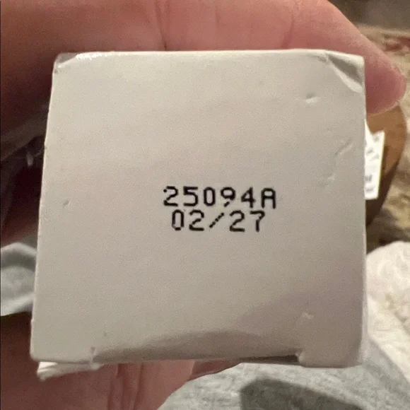 C-Esta Face Serum - - Picture 3 of 3